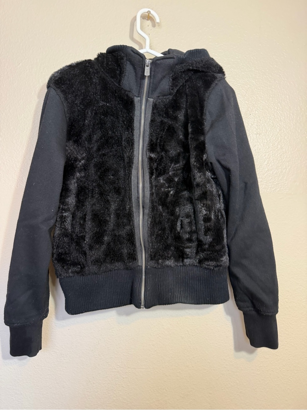 Jeans by Buffalo Women's Black Faux Fur Zip Front Hooded Jacket Size Large
